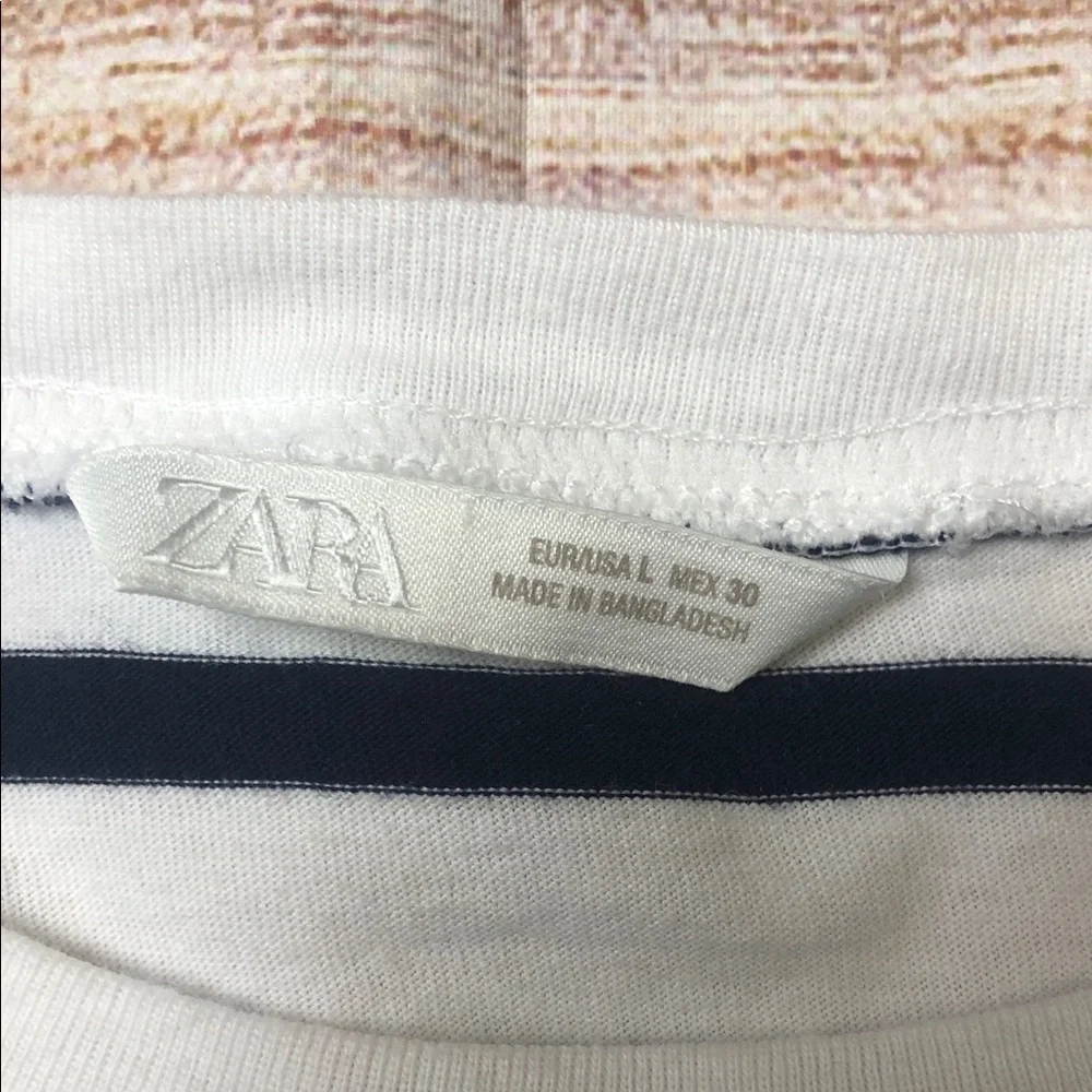 Zara Navy and White Striped Tee 💚 - Picture 2 of 3